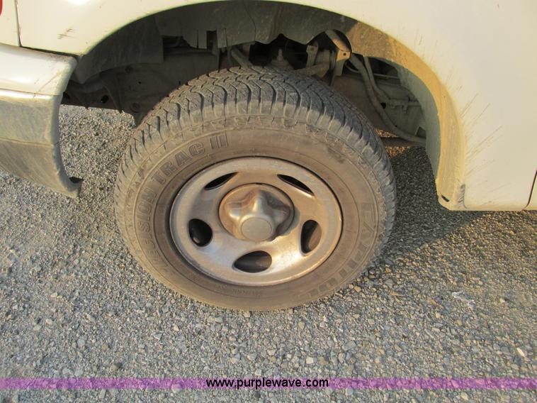 image for item F4050 2004 Ford F150 XLT SuperCab pickup truck