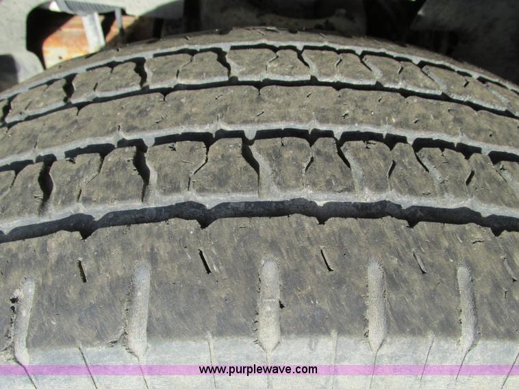 image for item F4171 2004 Chevrolet Express 3500 van