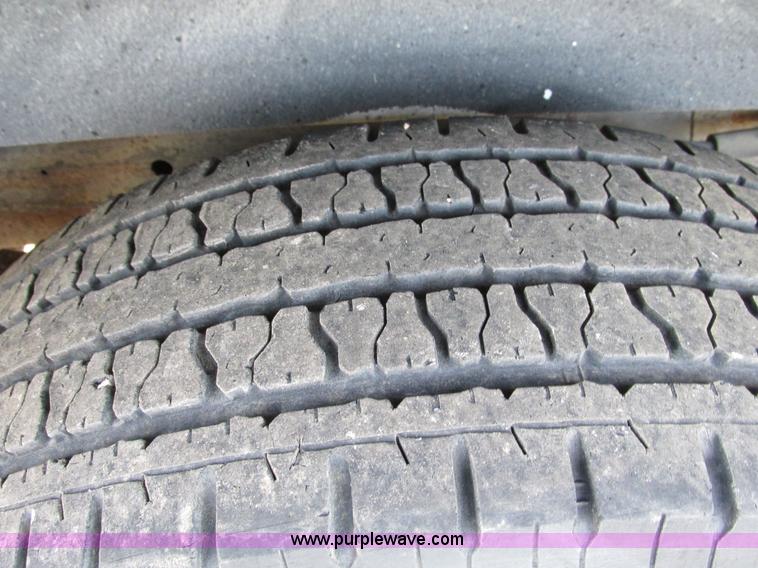 image for item F4171 2004 Chevrolet Express 3500 van