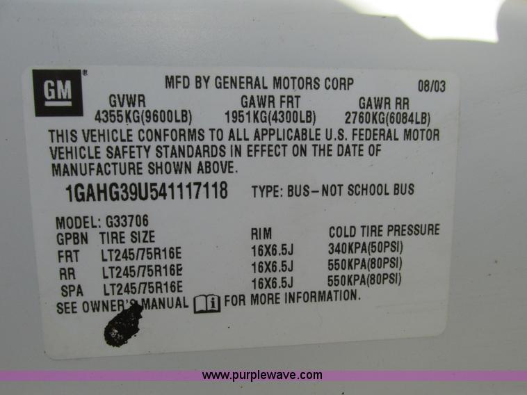 image for item F4171 2004 Chevrolet Express 3500 van