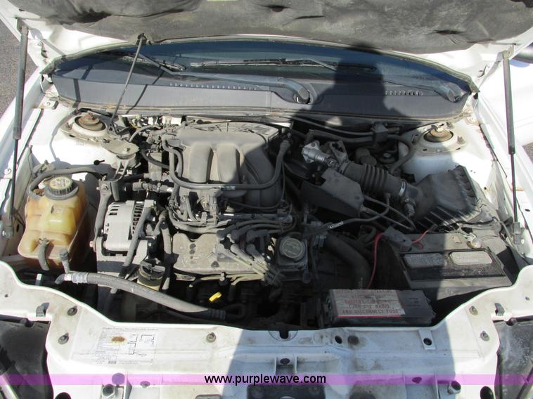 image for item F4172 2004 Ford Taurus LX