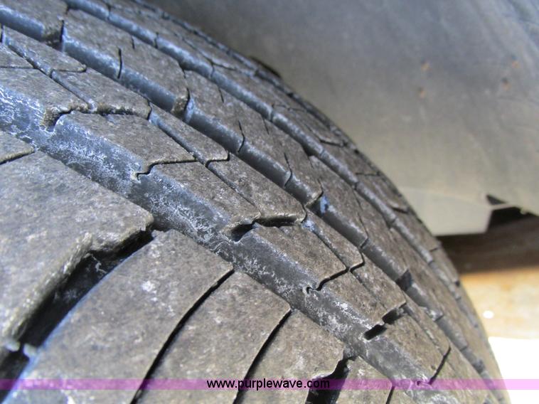 image for item F4173 2000 Ford Taurus SE SVG