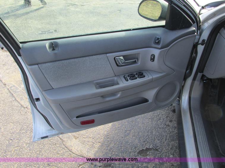 image for item F4173 2000 Ford Taurus SE SVG