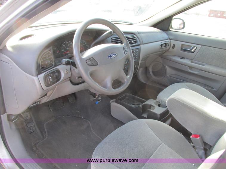 image for item F4173 2000 Ford Taurus SE SVG