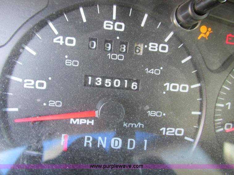 image for item F4173 2000 Ford Taurus SE SVG