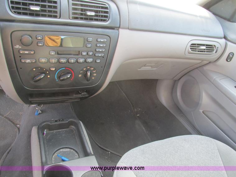 image for item F4173 2000 Ford Taurus SE SVG