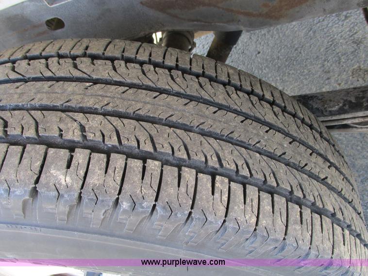 image for item F4176 2004 Chevrolet Silverado 1500 Extended Cab pickup truck