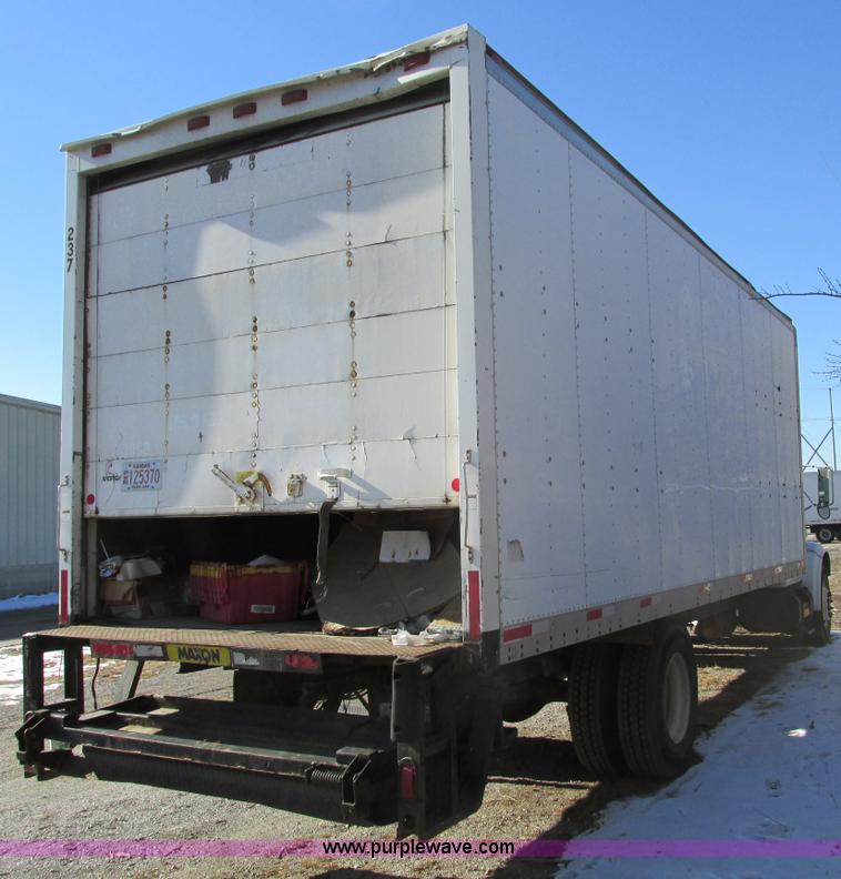 image for item F4181 1998 International 4900 box truck