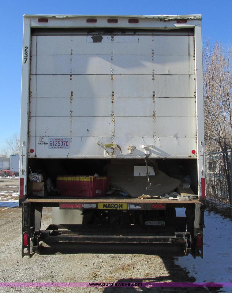 image for item F4181 1998 International 4900 box truck