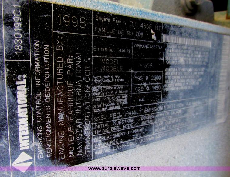 image for item F4181 1998 International 4900 box truck