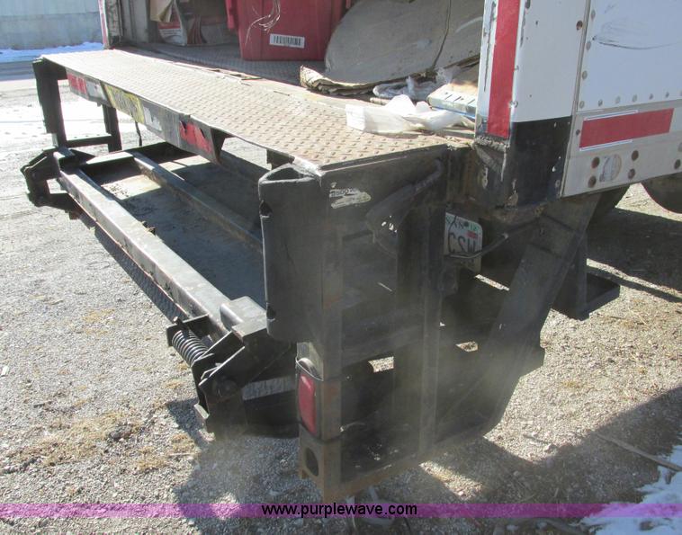 image for item F4181 1998 International 4900 box truck