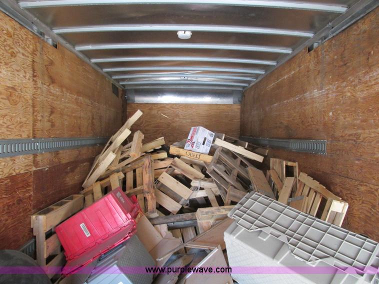 image for item F4181 1998 International 4900 box truck