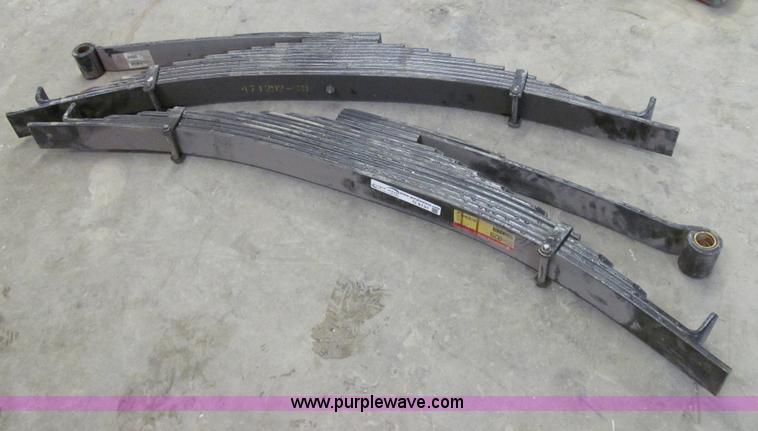 image for item O9131 1995 International 4900 rear leaf spring