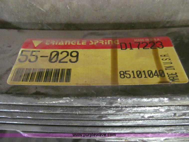 image for item O9131 1995 International 4900 rear leaf spring