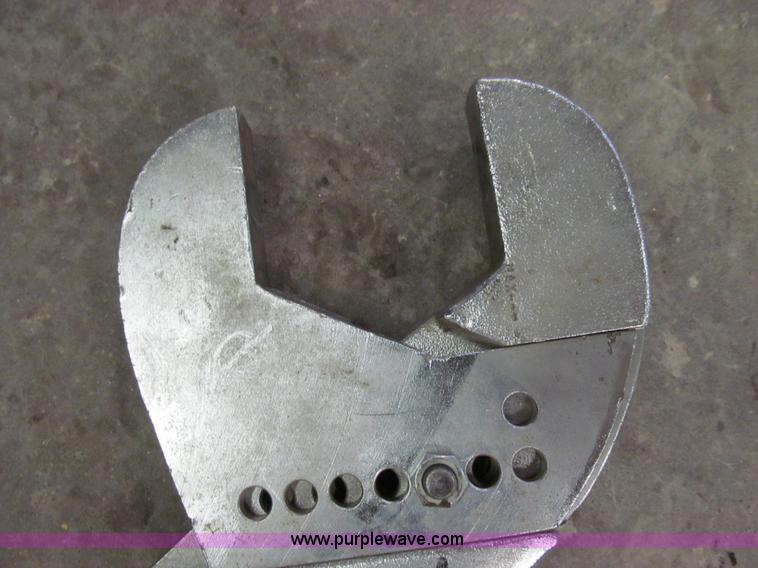 image for item O9134 Industrial crescent wrench