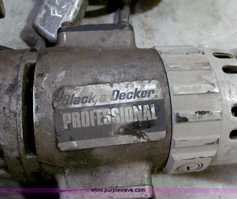 image for item O9144 Assorted electric power tools