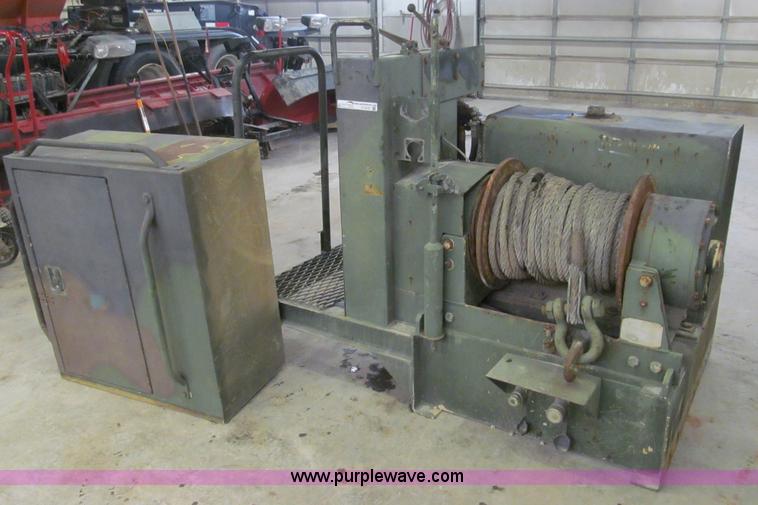 image for item O9147 DP Manufacturing winch
