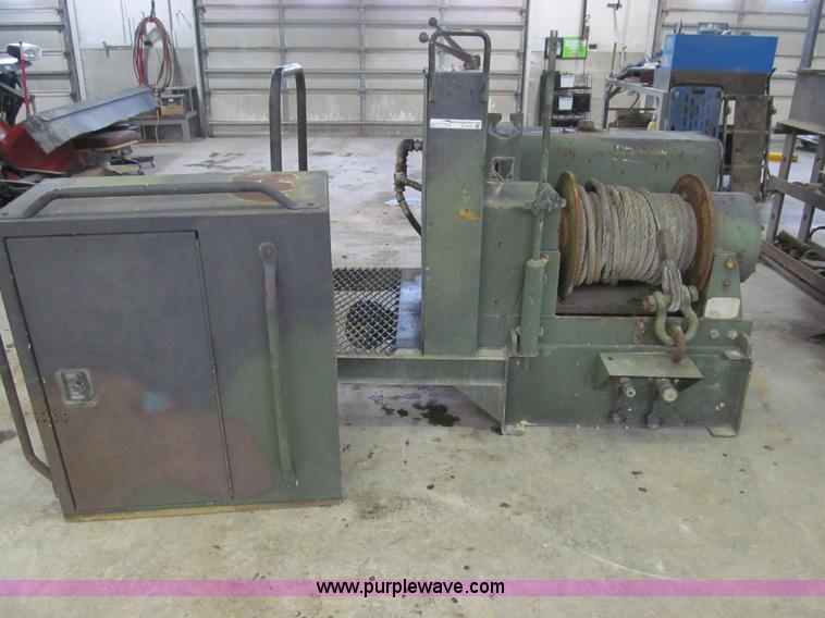 image for item O9147 DP Manufacturing winch