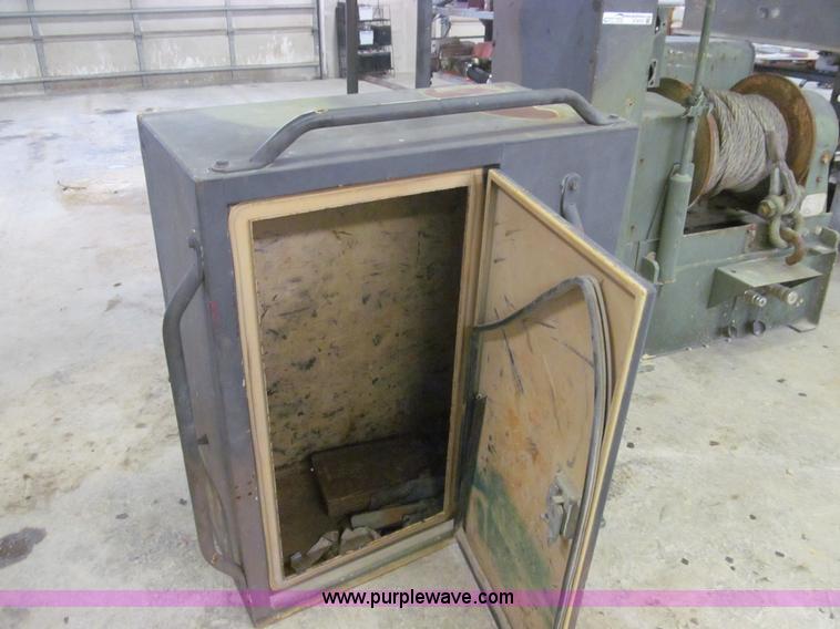 image for item O9147 DP Manufacturing winch