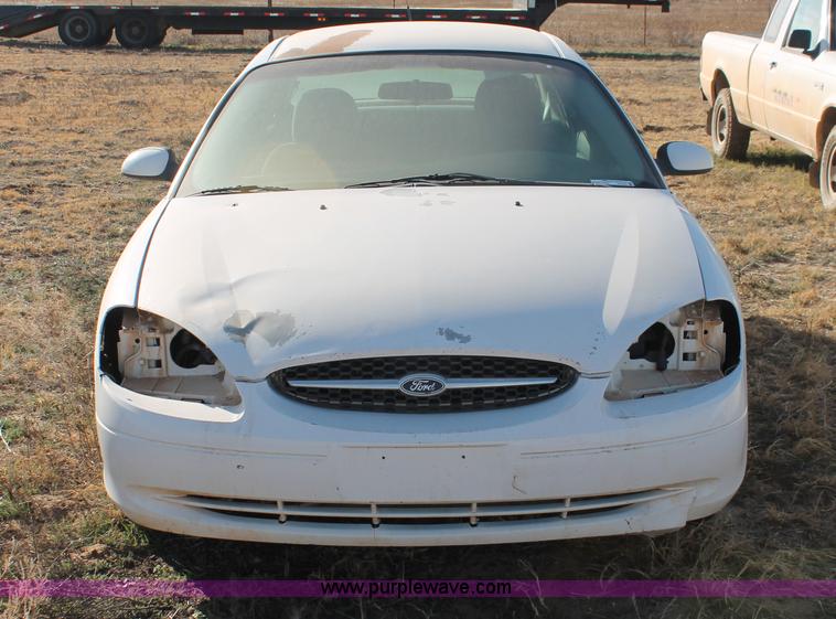 image for item O9345 2000 Ford Taurus SES