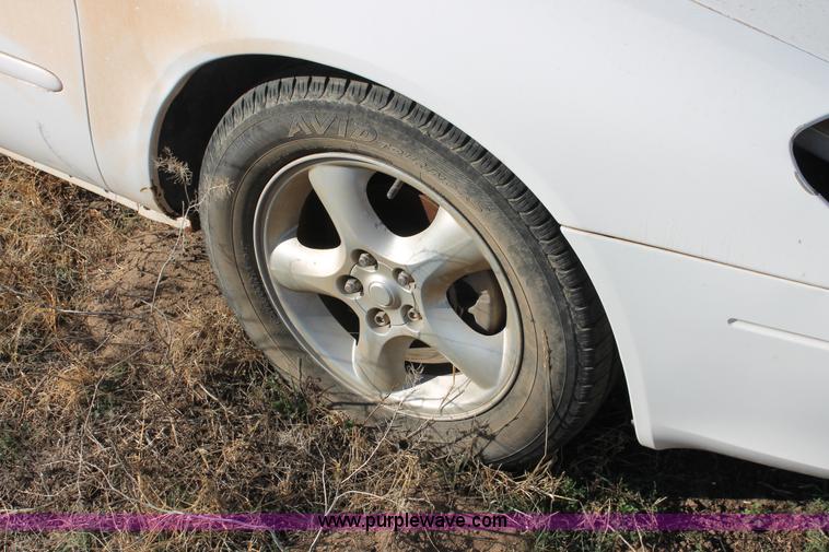 image for item O9345 2000 Ford Taurus SES