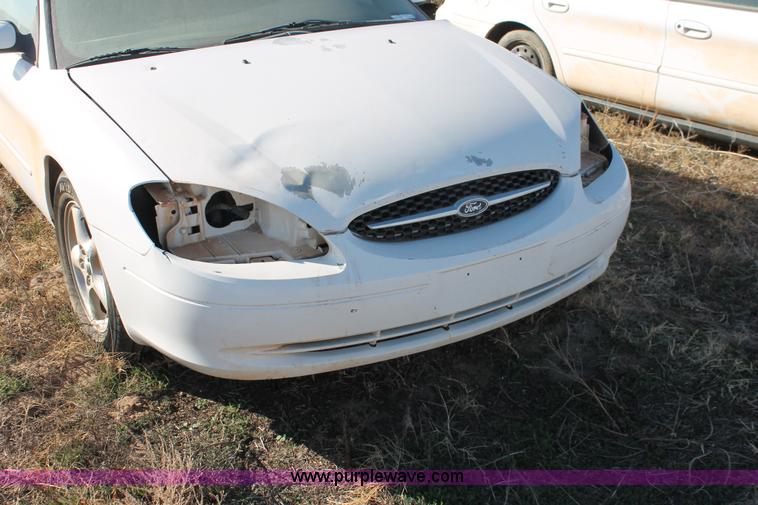 image for item O9345 2000 Ford Taurus SES