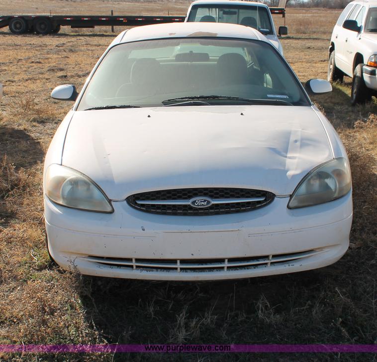 image for item O9346 2001 Ford Taurus SES