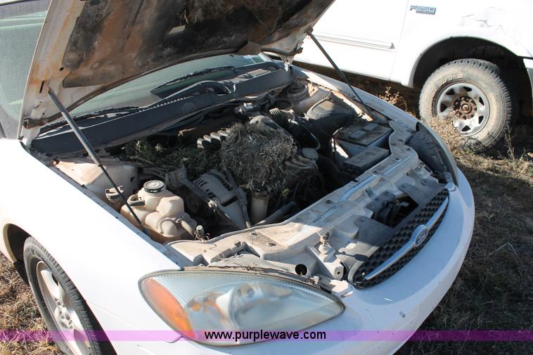 image for item O9346 2001 Ford Taurus SES