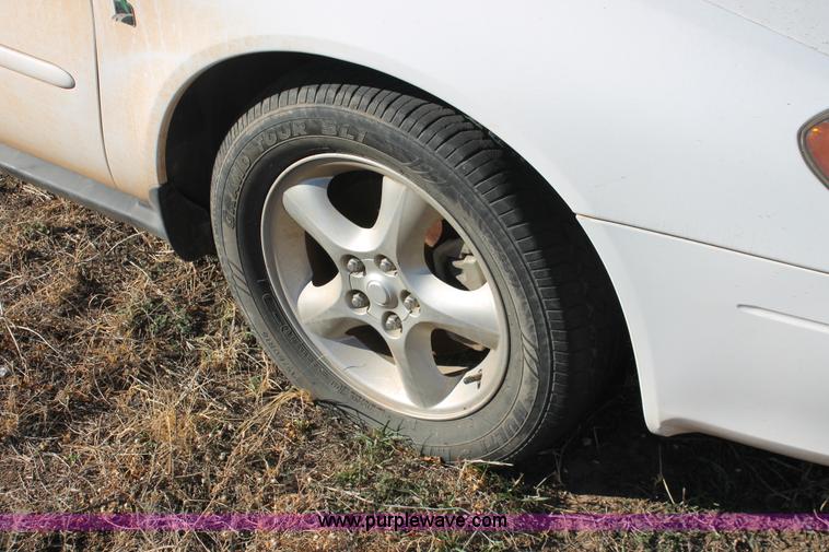 image for item O9346 2001 Ford Taurus SES