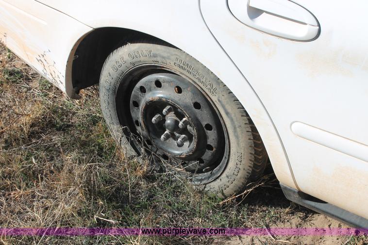 image for item O9346 2001 Ford Taurus SES