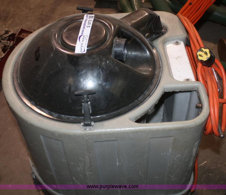 image for item S9774 Rug Rover carpet cleaner with 10" vacuum head