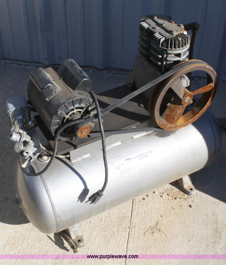 image for item S9780 110V air compressor