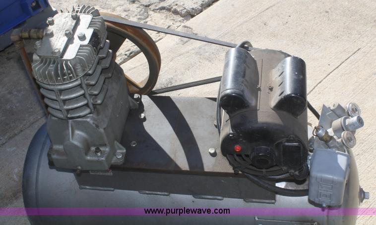 image for item S9780 110V air compressor