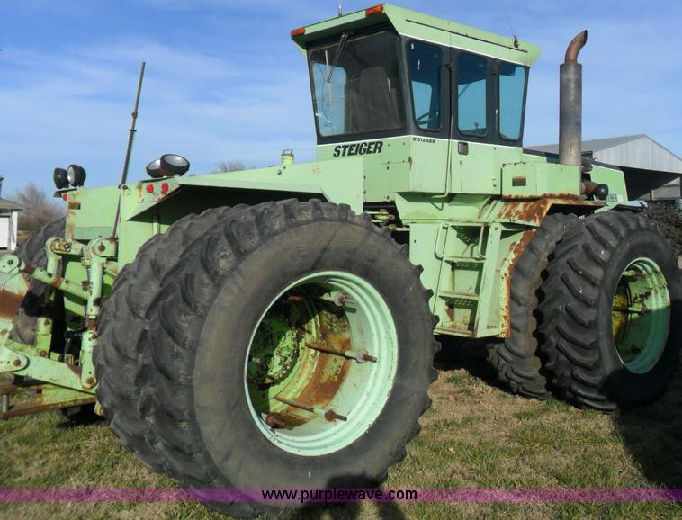 image for item AB9198 1981 Steiger Panther ST310 tractor