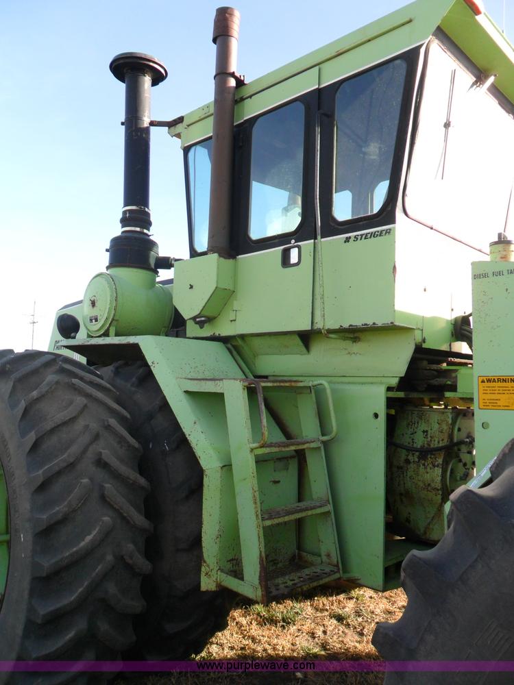 image for item AB9198 1981 Steiger Panther ST310 tractor