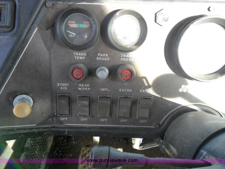 image for item AB9198 1981 Steiger Panther ST310 tractor