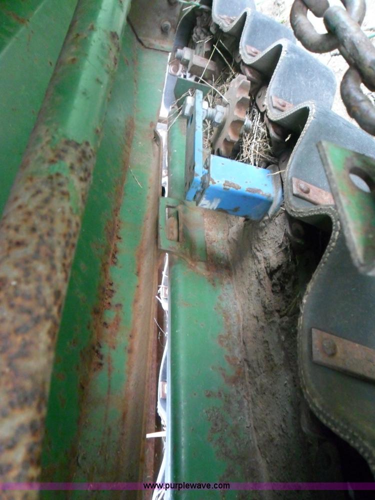 image for item AB9211 John Deere 853 row head