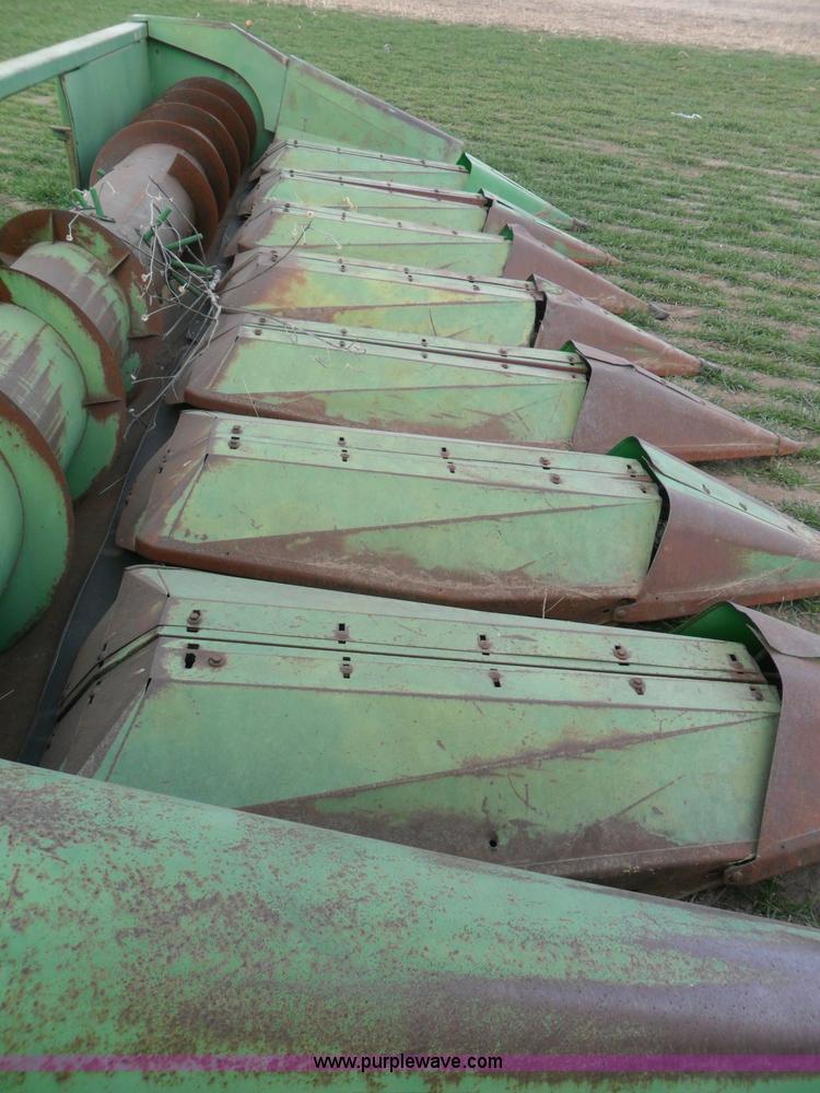 image for item AB9211 John Deere 853 row head