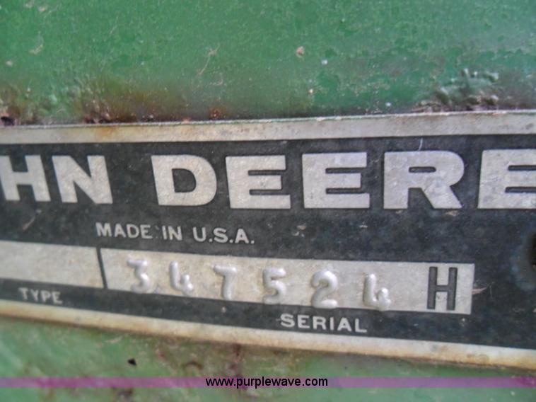 image for item AB9211 John Deere 853 row head