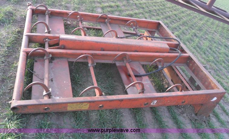 image for item AB9225 Farmhand bale fork