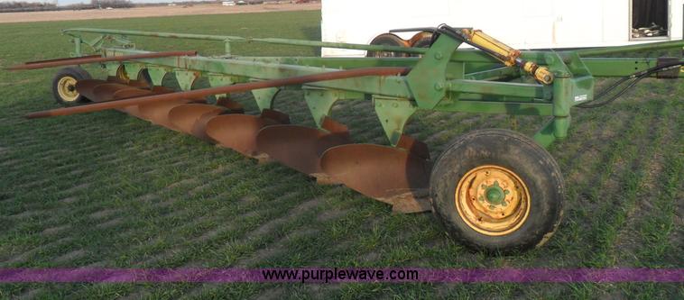 image for item AB9227 John Deere 2350 eight bottom plow