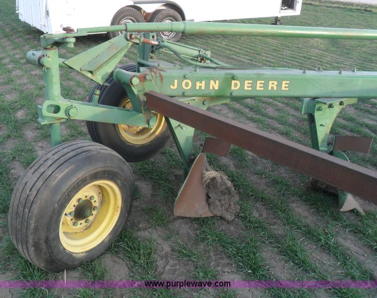 image for item AB9227 John Deere 2350 eight bottom plow