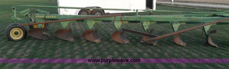 image for item AB9227 John Deere 2350 eight bottom plow