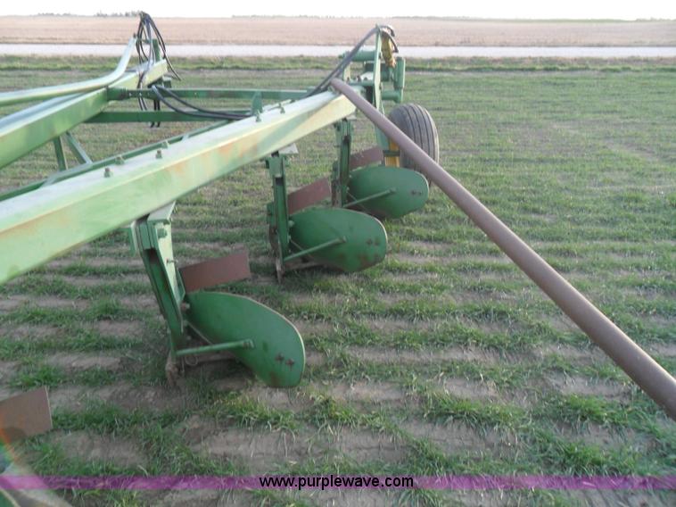 image for item AB9227 John Deere 2350 eight bottom plow