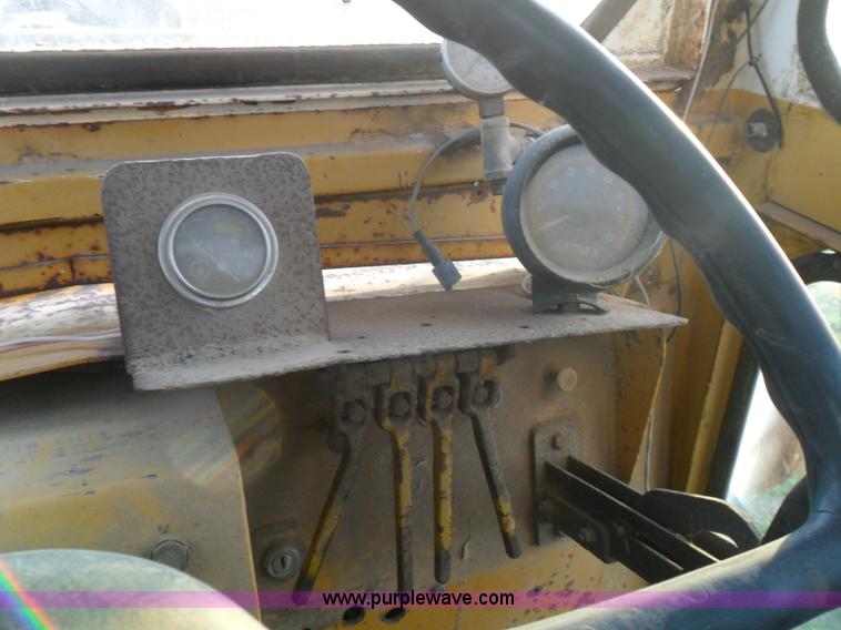 image for item AB9231 Big A 2000 self propelled sprayer