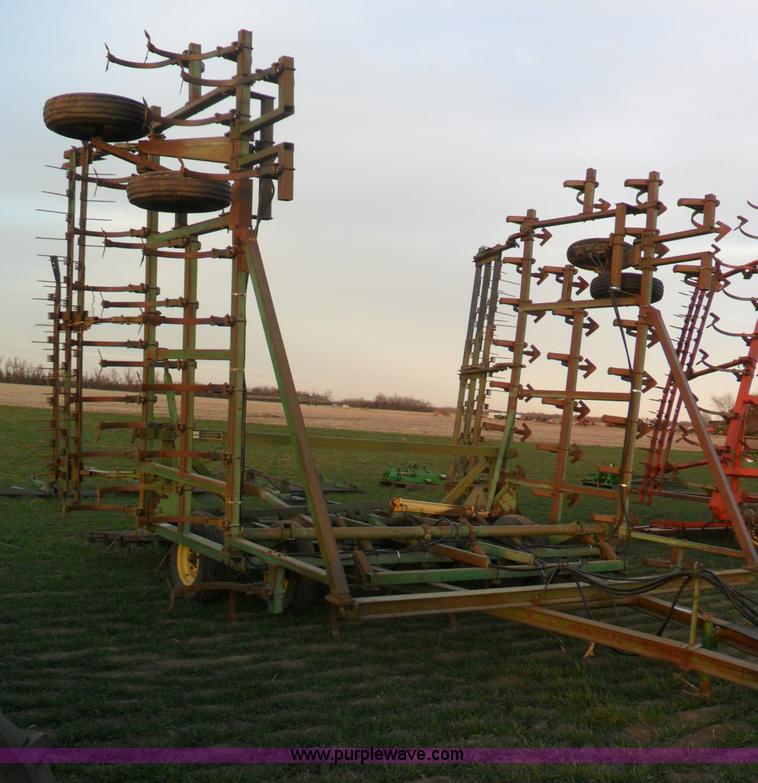 image for item AB9235 John Deere 1010 38' field cultivator