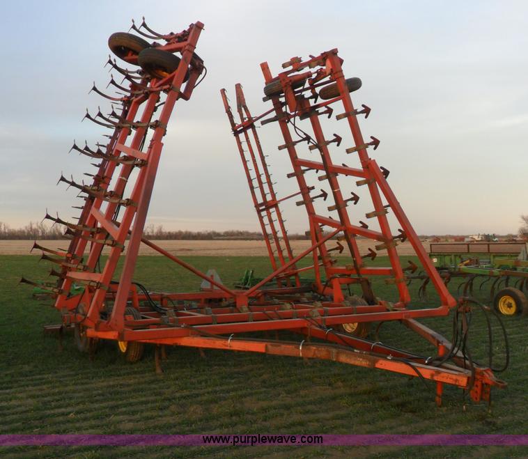 image for item AB9236 Hesston 45' field cultivator
