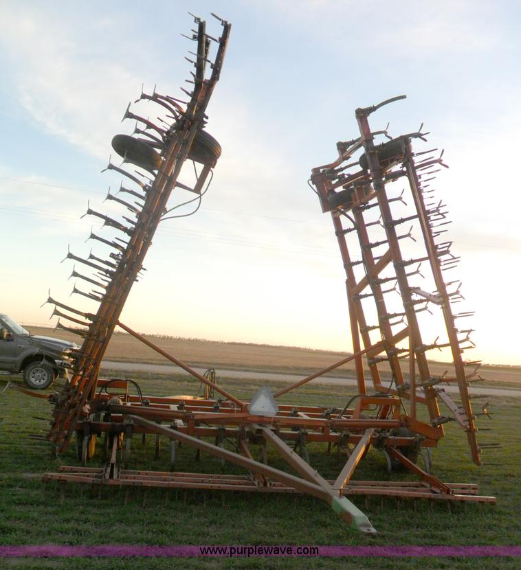 image for item AB9236 Hesston 45' field cultivator