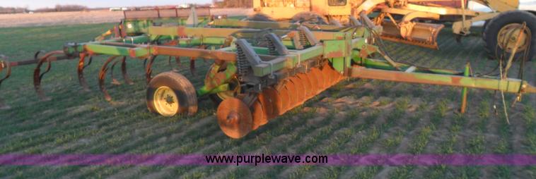 image for item AB9237 John Deere 714 coulter chisel