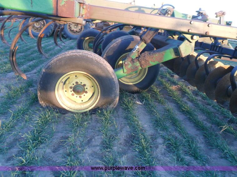 image for item AB9237 John Deere 714 coulter chisel